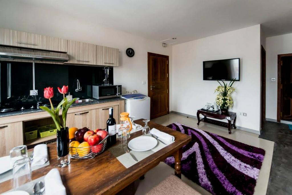 White Residence Hotel & Apartment Phnom Penh Dış mekan fotoğraf