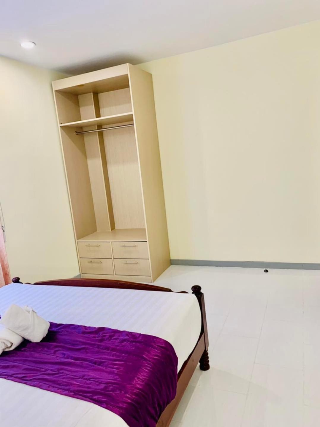 White Residence Hotel & Apartment Phnom Penh Dış mekan fotoğraf