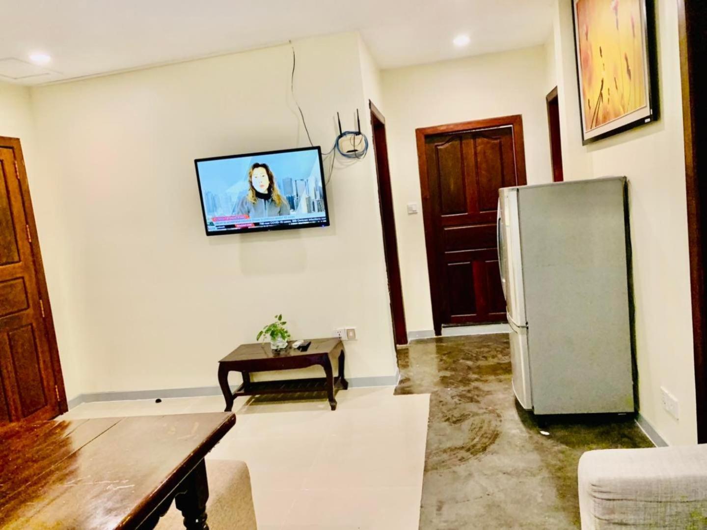 White Residence Hotel & Apartment Phnom Penh Dış mekan fotoğraf