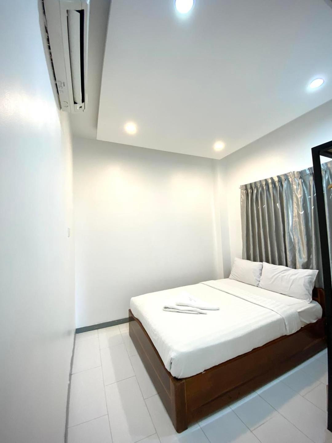 White Residence Hotel & Apartment Phnom Penh Dış mekan fotoğraf